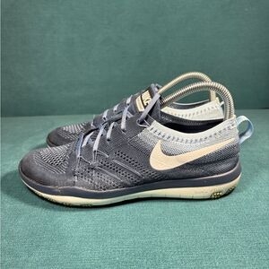 Size 7.5 - Women’s Nike Free Tr Focus flyknit shoes